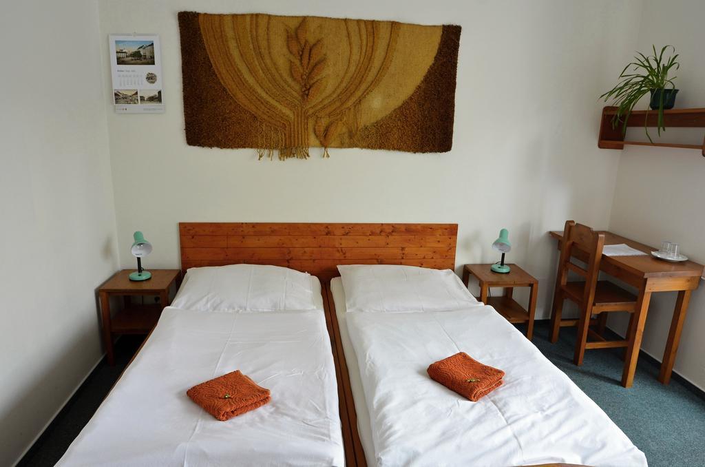 Otevrena Naruc Pension Letovice ภายนอก รูปภาพ